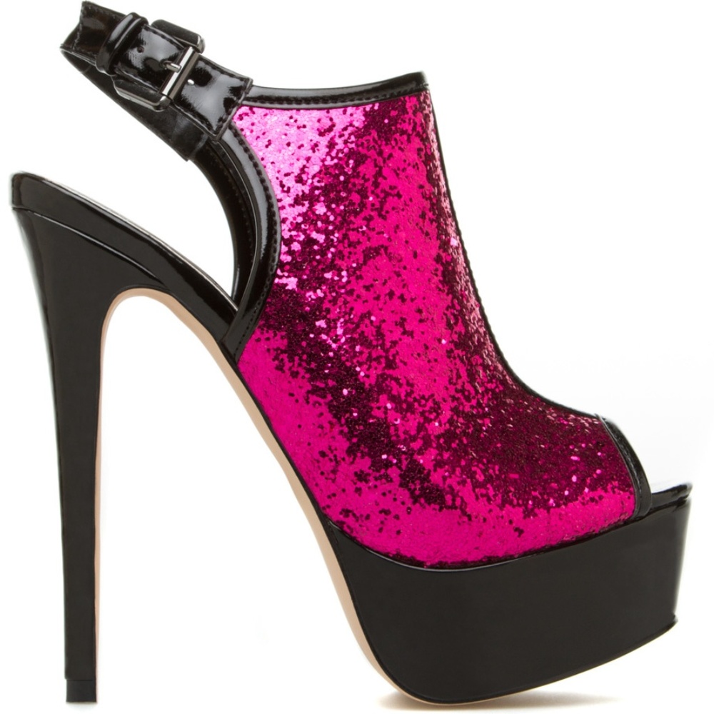 SCENE GRANDEUR MAGENTA HEELS